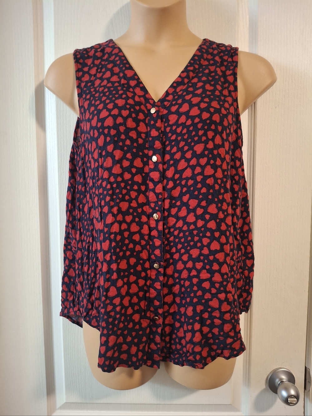 Maurices Xxl Sleeveless Navy Blouse with Red Heart Print - Women's Top